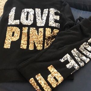 🦄🎉RARE🎉🦄 VS Pink Bling Outfit